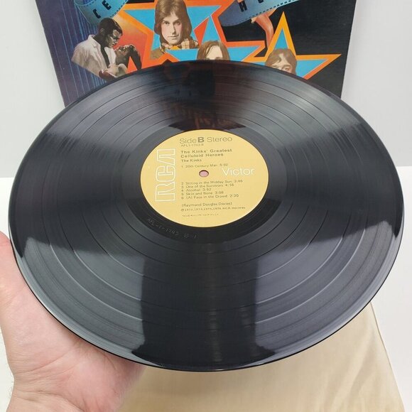 Kinks Greatest Celluloid Heroes Vinyl Record 1976 OG LP APL1-1743 NM Near Mint - Picture 3 of 10